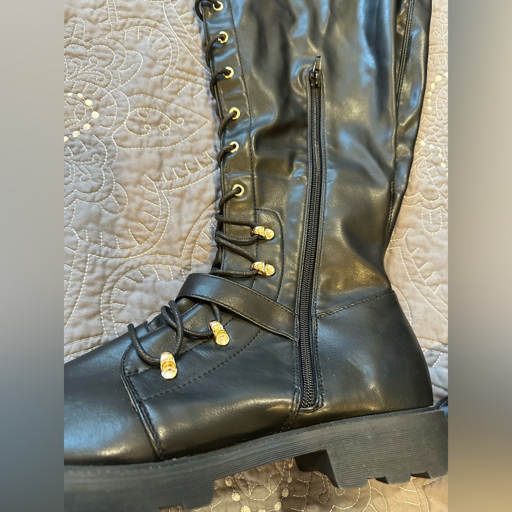Shoedazzle Phyllida Black Tall Flat Boot NWOT Size 11 - Picture 3 of 11